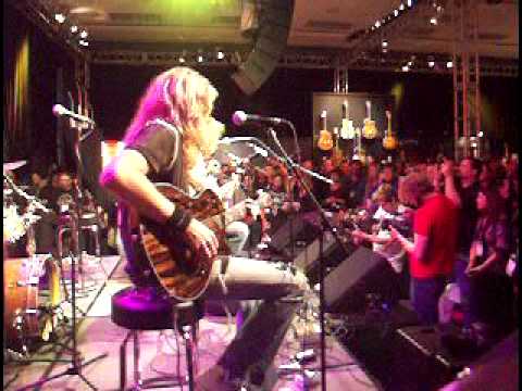 Night Ranger @ NAMM 2010 "Sister Christian"