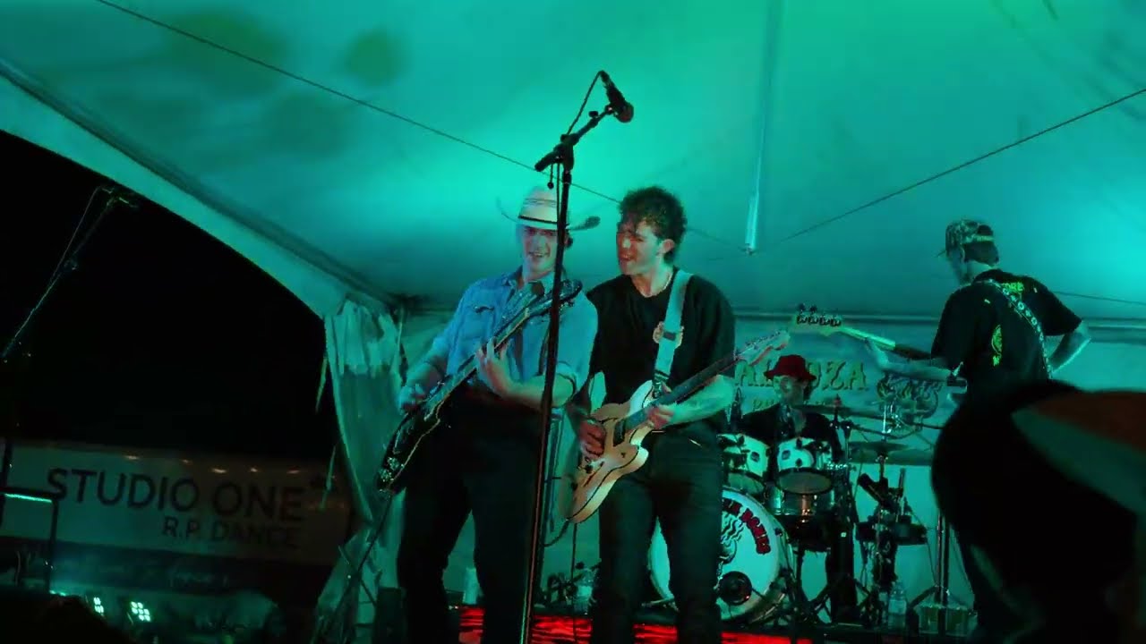 Cooper Tropeau & The Broken Bones - Live From Coopalooza 2025 auf YouTube ansehen Cooper Tropeau & The Broken Bones - Live From Coopalooza 2025 auf YouTube ansehen