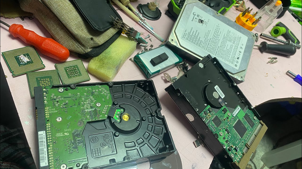 Что скрывает HDD? Разборка жесткого диска