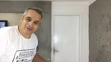 O que misturar na tinta para dar brilho?