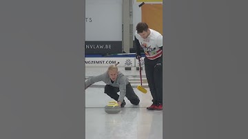 Brecht Bertels 🇧🇪 hits the #clutch raise angle take-out to get on the #HighlightReel 🥌 #curling