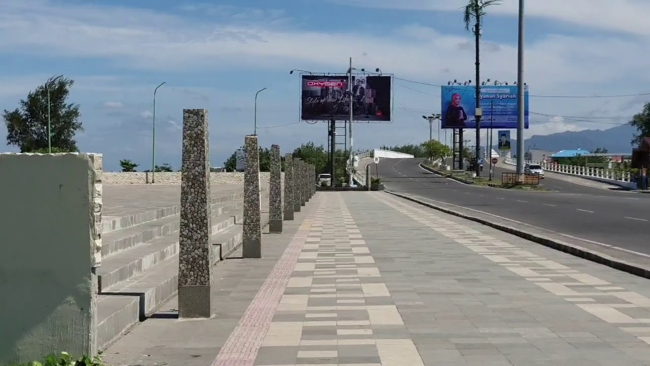 Jalan Kaki Rabu Pagi di Pantai Padang | Vlog #84 - YouTube