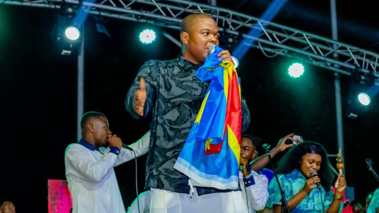 DELPHIN MUKENDI  LIVE CÉLÉBRATION YESU NDE CHAMPION PALAIS DU PEUPLE 