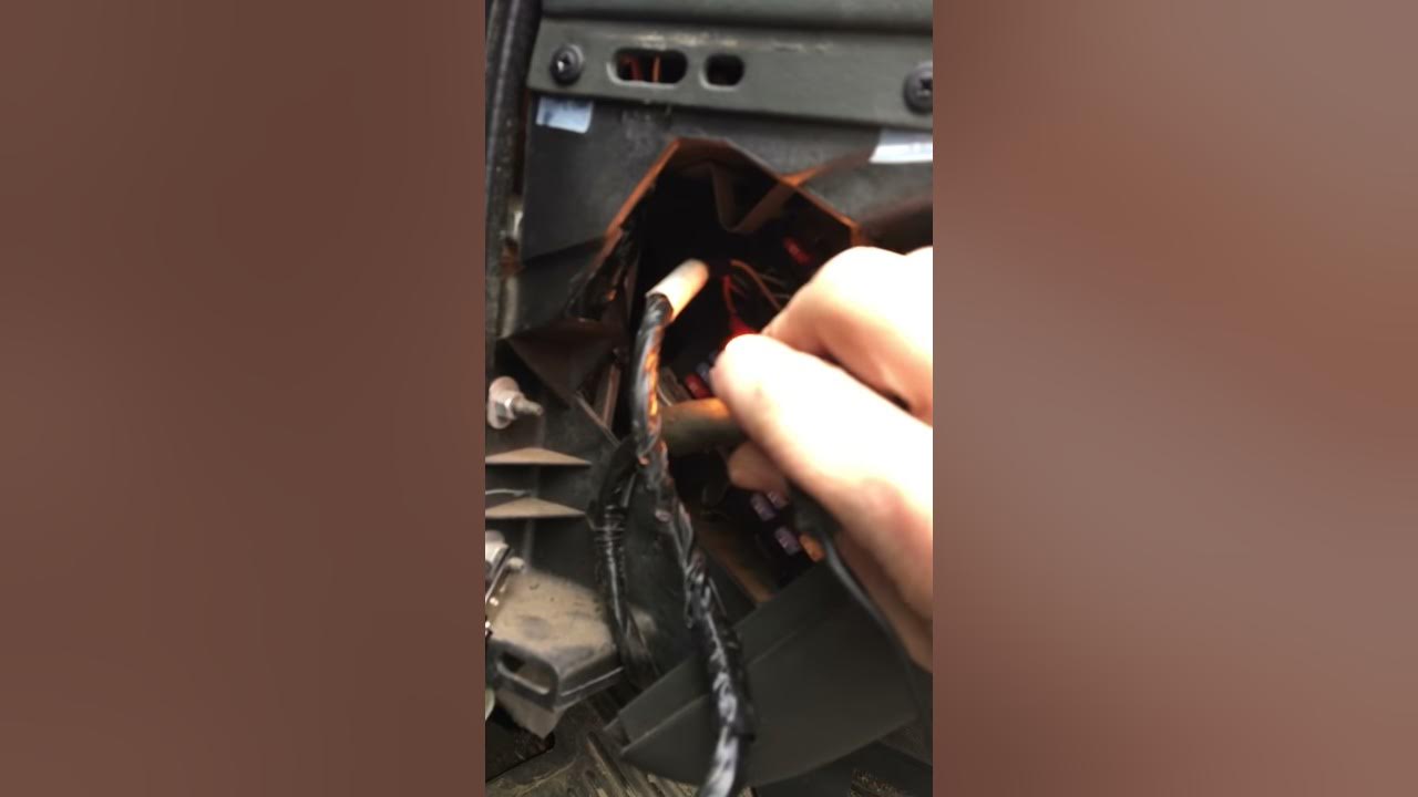 2003 Silverado driver door controls do not work YouTube