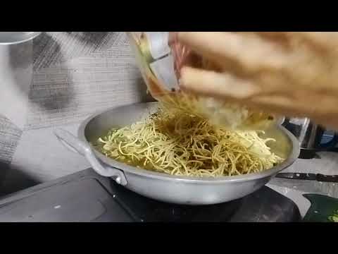 PANSIT CANTON ALA-LEAHMER LUTONG MAY PAGMAMAHAL TARA LET'S EAT 😋😘