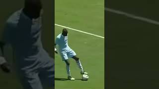 Mario Balotelli̇ Deği̇şi̇k Topuk Şutu?????