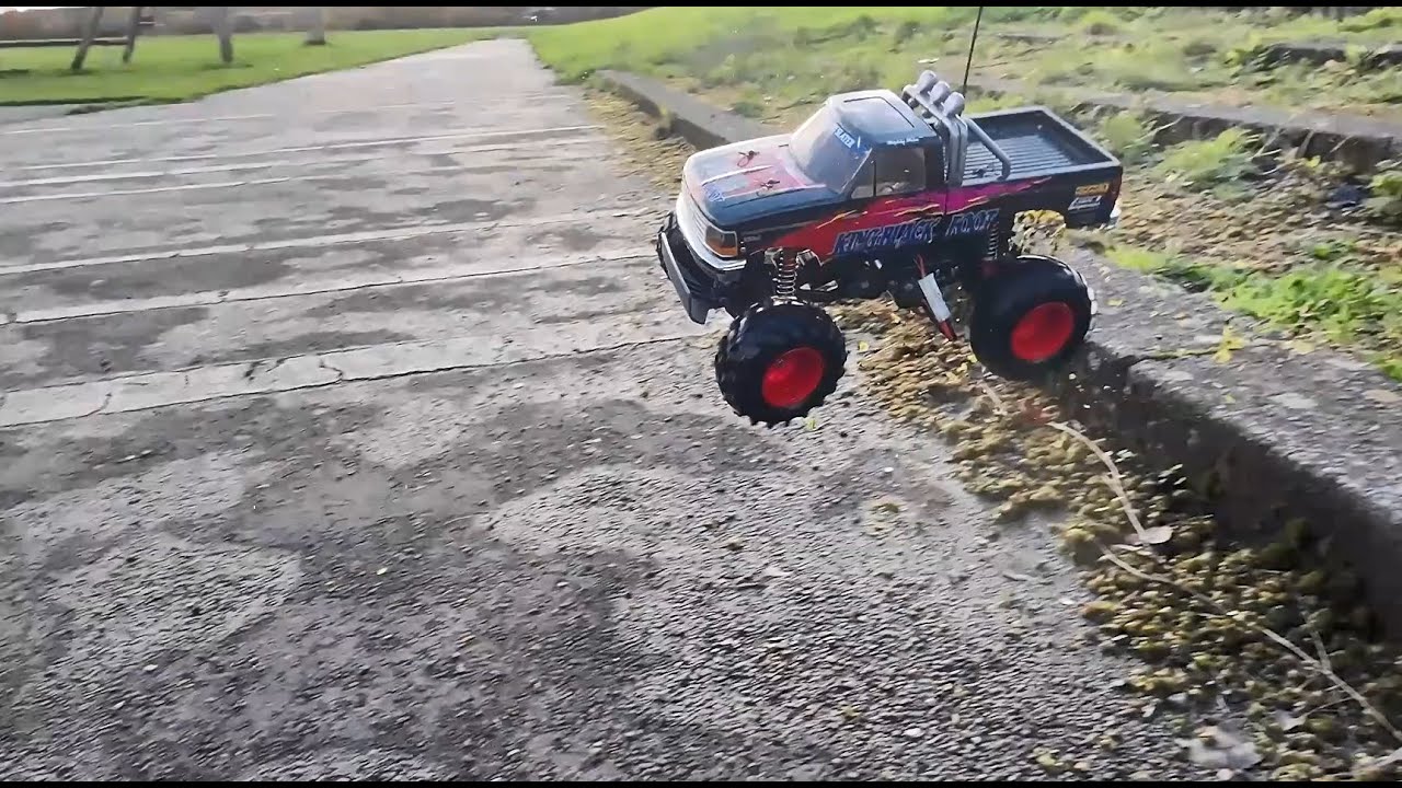 Tamiya King Blackfoot in action Dukes of Hazard Part6 - YouTube