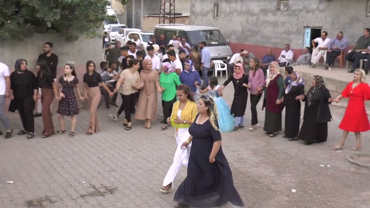 SEYDİ VAKKAS FARKIYLA ARDILLI ABDULLAH VE ŞEVVALİN DİLLERE DESTAN  DÜĞÜNÜ 1