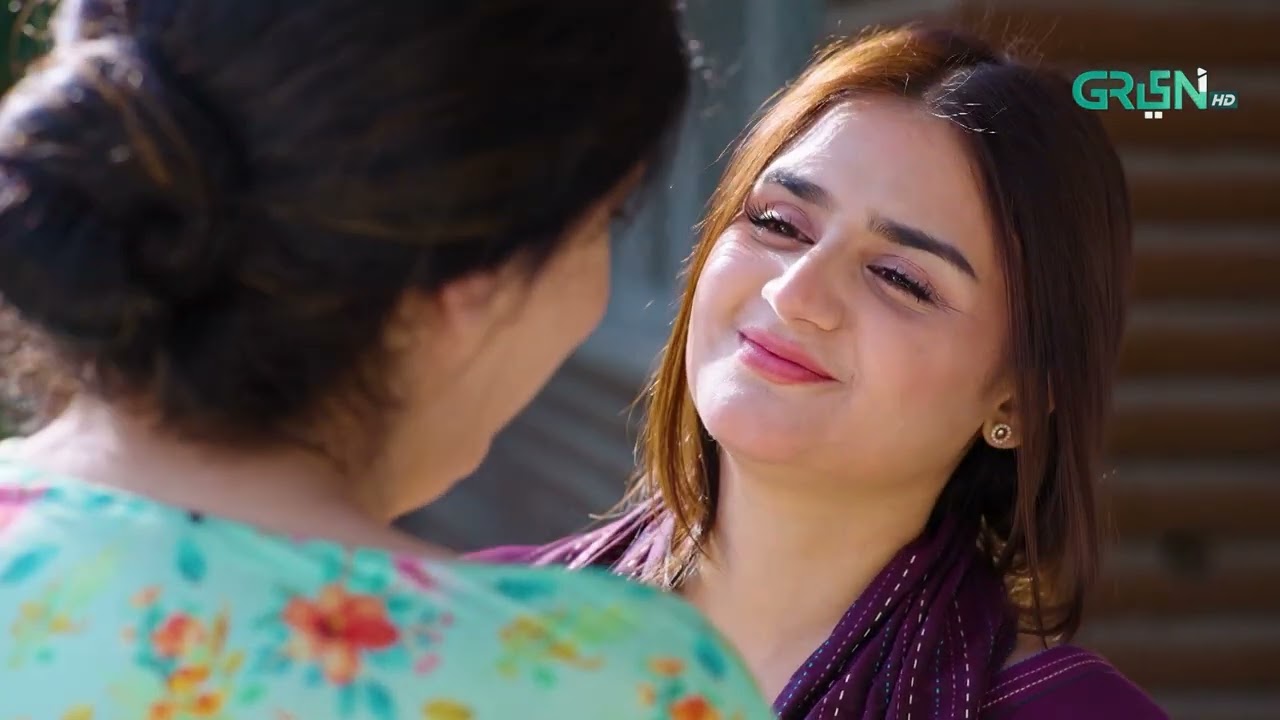 Tharki Bhudha Jawan Larki Ke Peechy Koothe Par Aagaya 