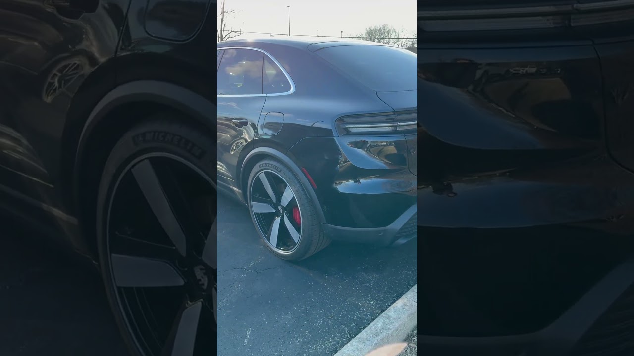 2025 Porsche Macan 4S EV