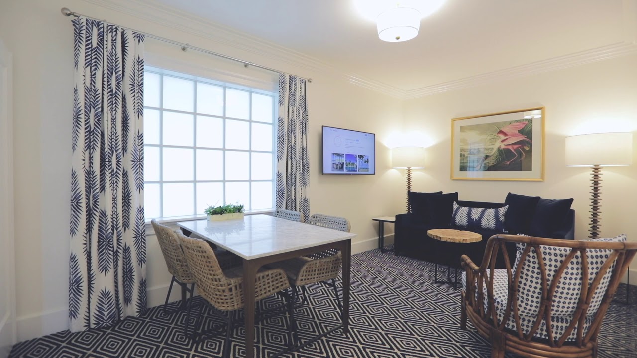 Luxe Residence Beachfront Suite w/Kitchen, 1 King/1 Queen Sofa