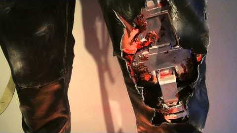 Terminator T2 Battle damaged  Life Size display