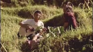 Satya Bhuana feat Tia Pering - Hanya Petani [Official Music Video]