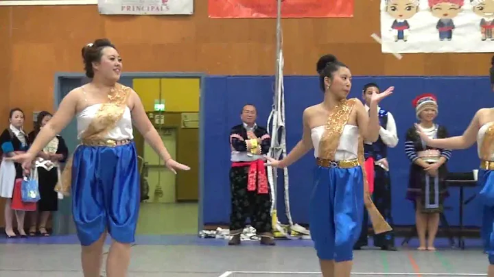 [Duncan Hmong New Year 2011] - Class of 2012 Seniors Hmong Girls