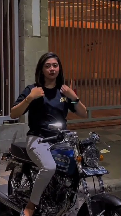 story wa terbaru cewek cantik naik motpr honda cb