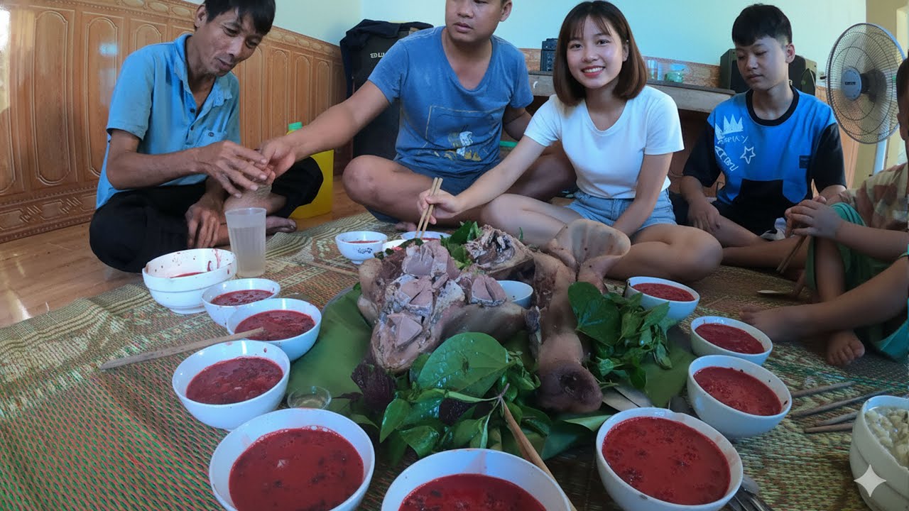 THỊT THỦ LỢN RỪNG VÀ TIẾT CANH LỢN RỪNG | Nhịp Sống Thường Ngày