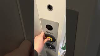 Great Northern Class 387 doors opening