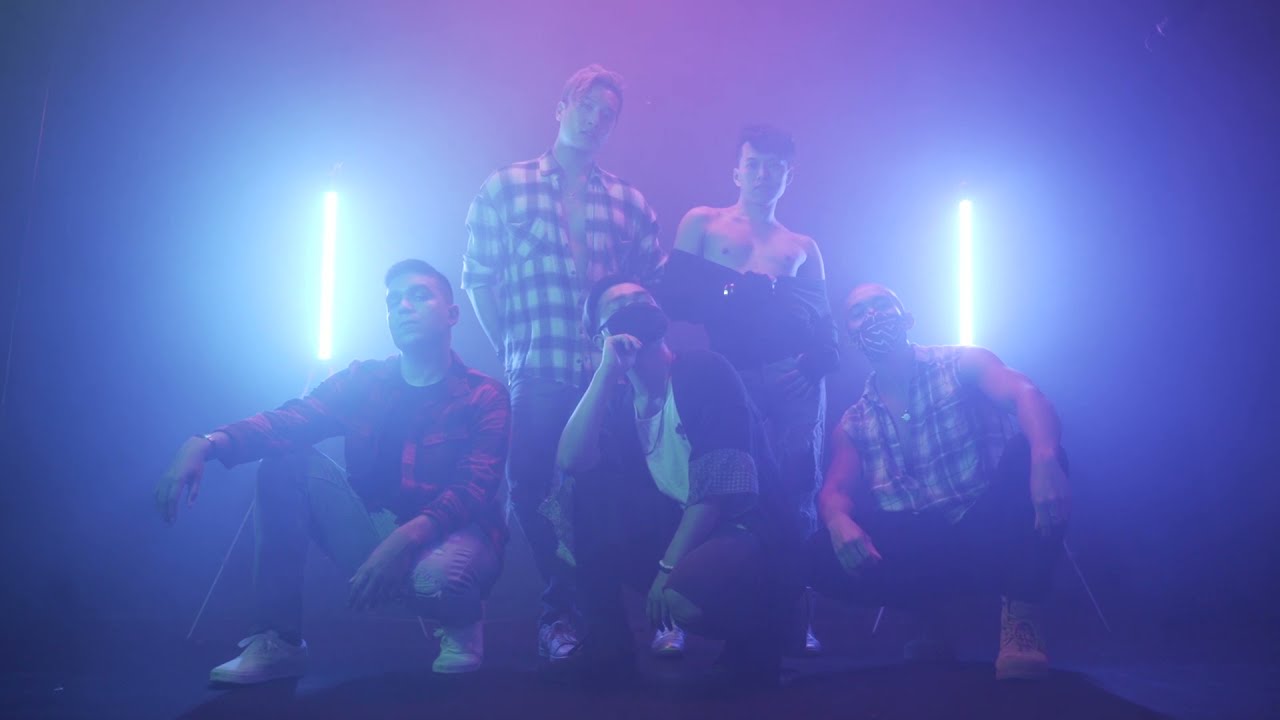 APESHIT - The First Visual