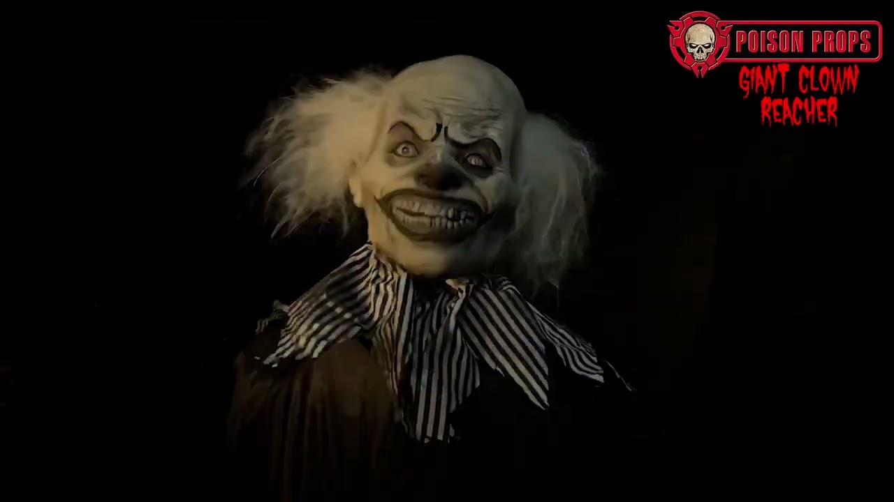 Giant Clown Reacher : Poison Props Animatronic Prop - PoisonProps.com