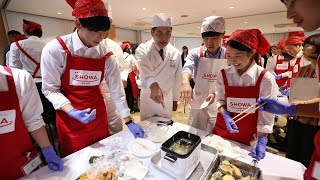 内定式で天ぷら作りに挑戦＝天ぷら粉の昭和産業