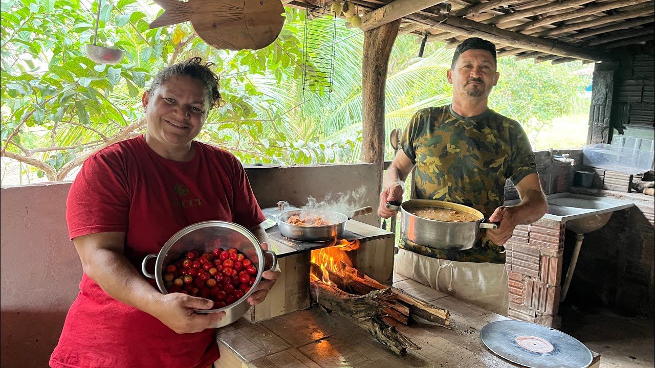 “isca de Carne De Porco Com Feijão Carioca Dos Deuses 