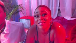 Slay Queen Confuses Musician With Her Bigger Ock During Shoot