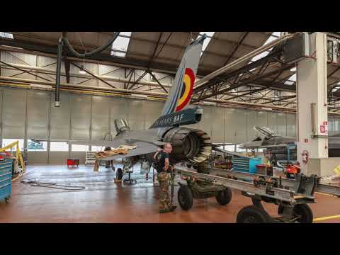 F-16 Engine removal - TIMELAPSE