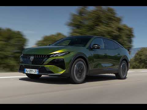 Огляд Peugeot 408: Преміальний салон, що кидає виклик німецьким конкурентам