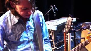 Geva Alon Con Un Kahayan Tweed Edulis