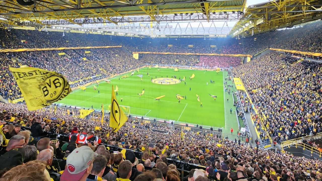 YOU LL NEVER WALK ALONE 80 000 BORUSSIA DORTMUND FANS SING ONE OF THE you-ll-never-walk-alone-80-000-borussia-dortmund-fans-sing-one-of-the