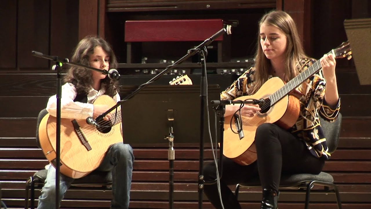 Matyáš Cahák, Dominika Bauerová, Tereza Vojčová ( Janek Ledecký - Ryba rybě )