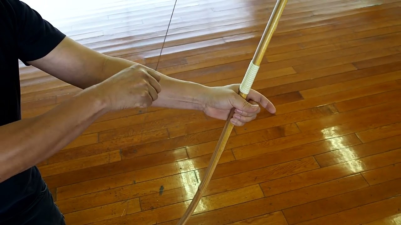 咲矢弓道具 / 弓道弓：真薩摩弓【おまかせ（焦がし竹or煤竹)】