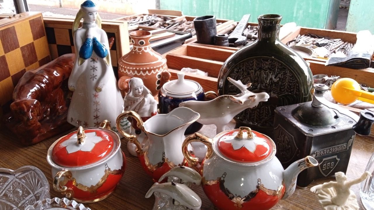 Барахолка в Чернігові 23.11.2024  Flea market in Chernihiv