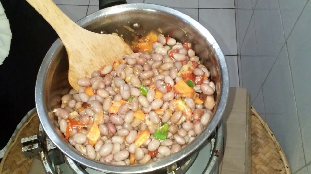 HOW TO MAKE THE BEST COCONUT BEANS STEW - YouTube