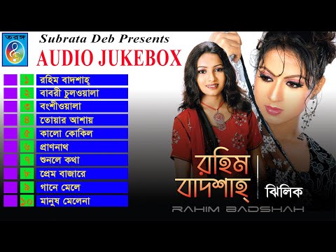 Qisqa koylak kiygan qiz bilan porno Qizlar yalangoch erkakni silkitadi