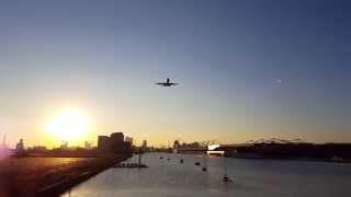 Plane landing at London City Airport - 4K - Samsung Galaxy S6 screenshot 5