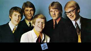 Watch Hermans Hermits Leaning On The Lamp Post video
