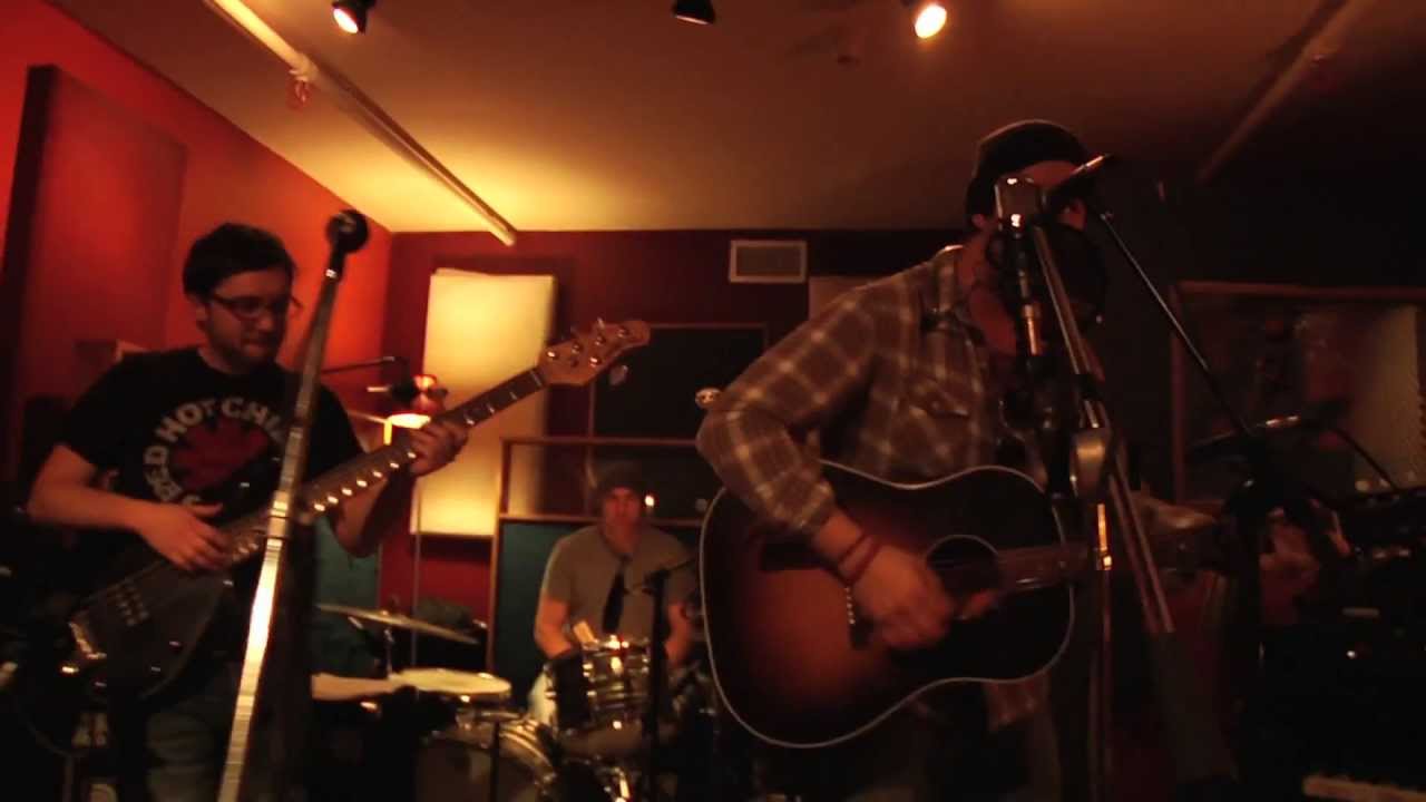 Williamsboy & Co. performing "Dust" LIVE the Vault Recording Studio