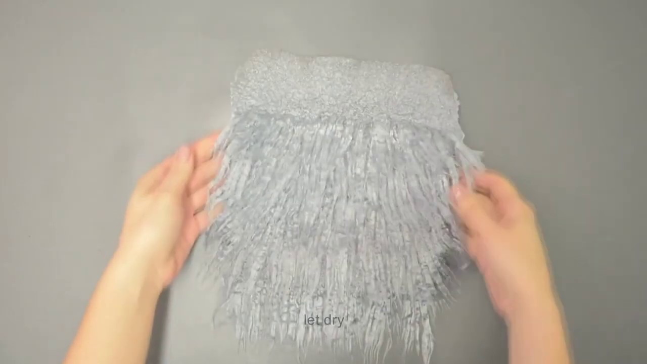 Felted fur with viscose fibers