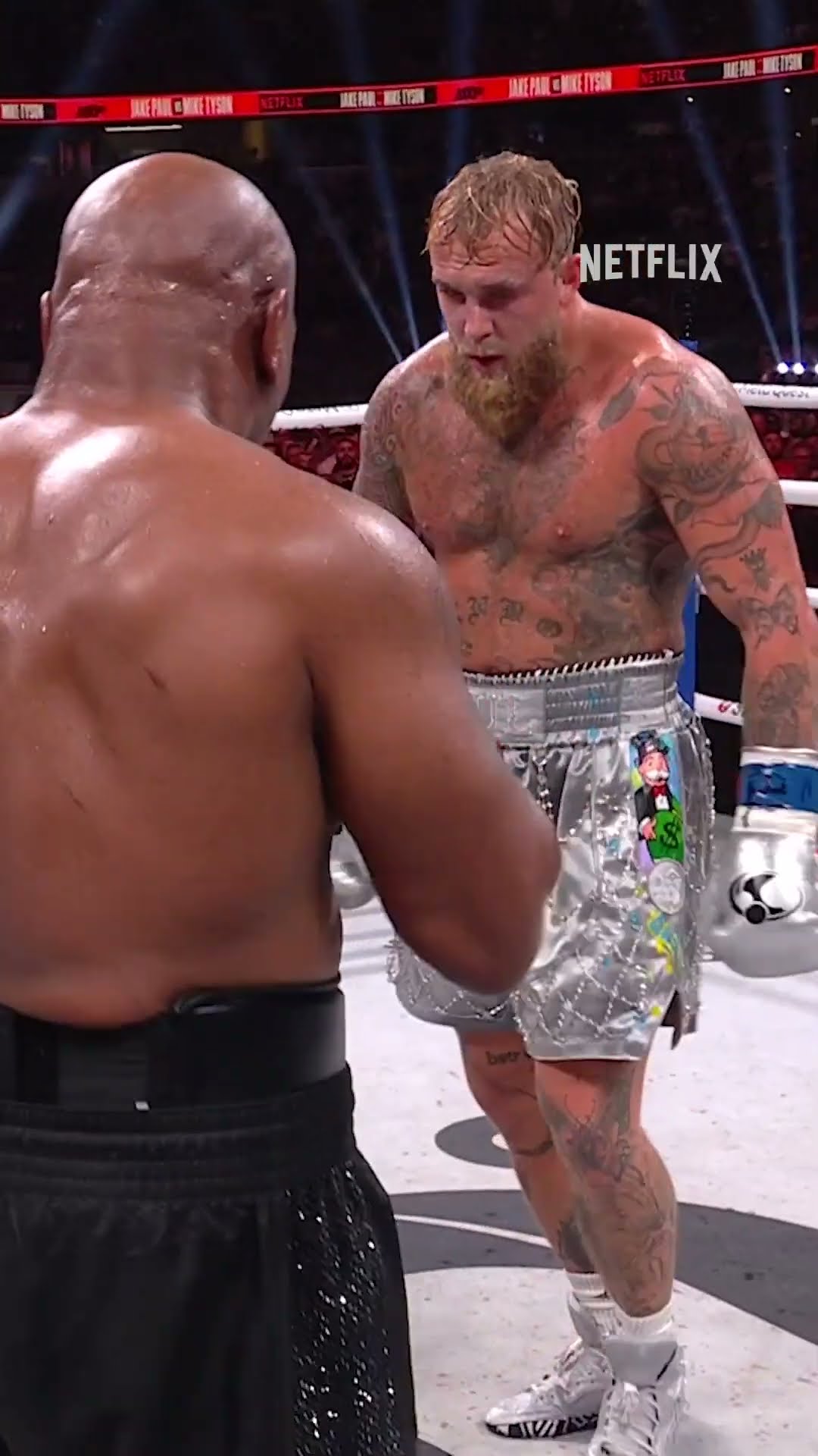 Jake Paul bows to Mike Tyson at the end of the match #PaulTyson