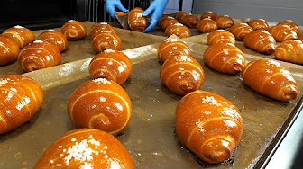 Daily Sold Out! Bursting with Butter Flavor Korea’s Salt Bread / Korean street food