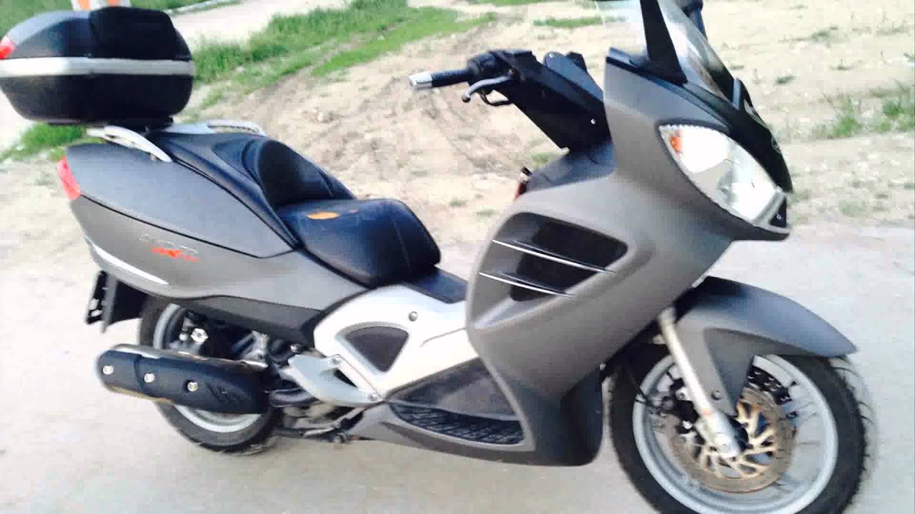 malaguti spidermax gt500 - YouTube