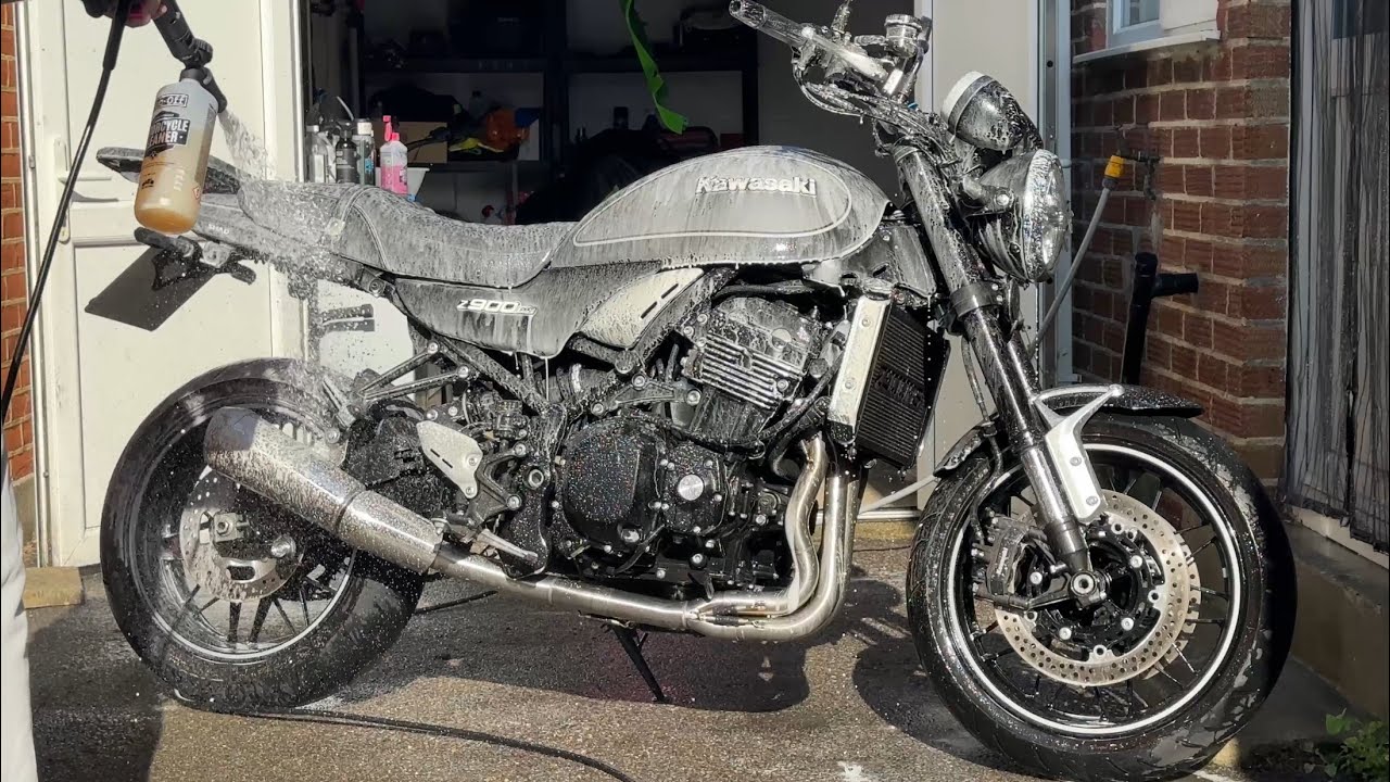Kawasaki Z900RS full clean and winter protection 