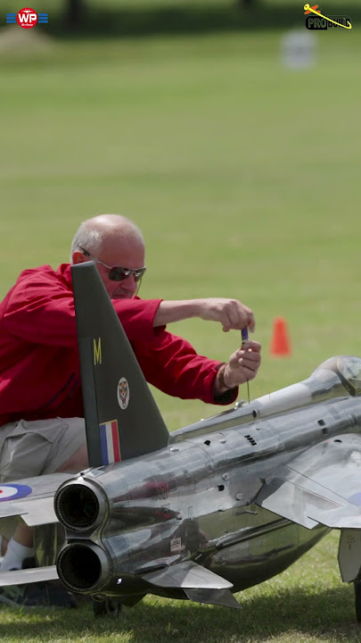 Paul Metcalf Preps the English Electric Lightning for Weston Park 2025! ⚡ #westonpark #lightning #rc