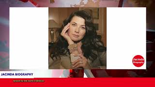 Daphne Zuniga Biography