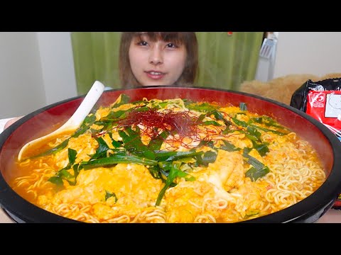 大食い】チャルメラの宮崎辛麺10人前 - YouTube