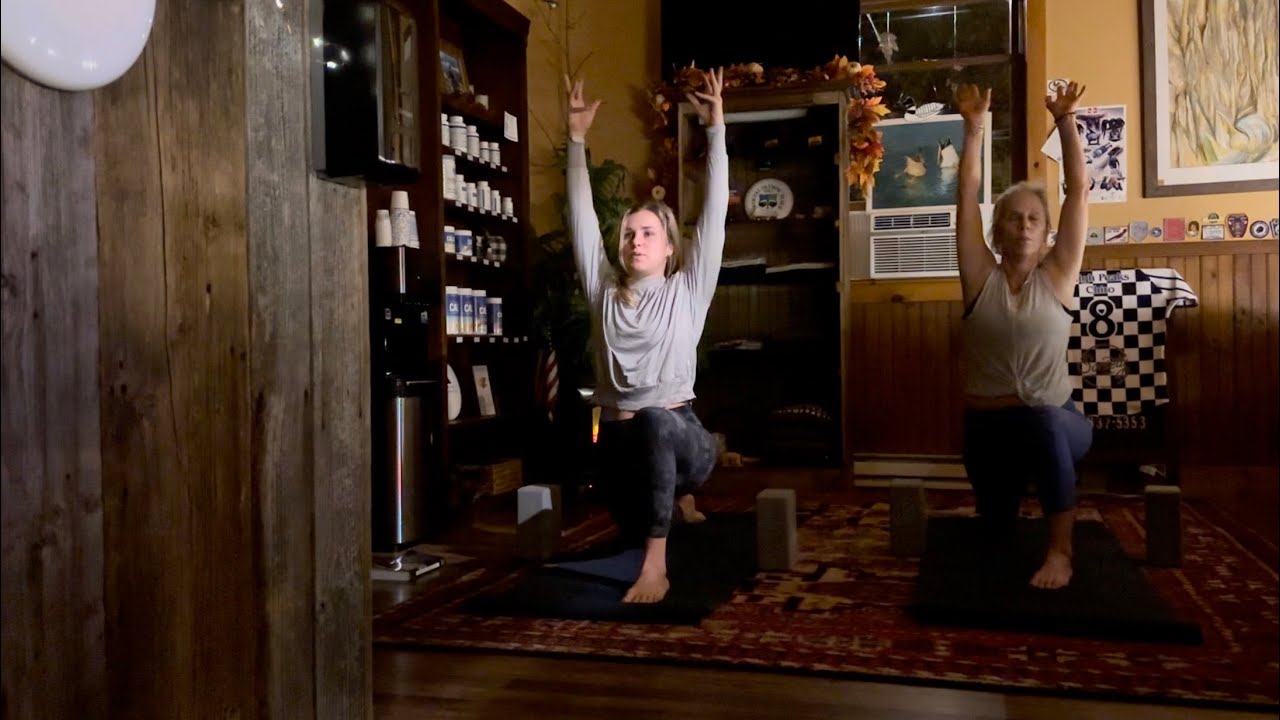 the whollyogi | Gentle Power Yoga Flow