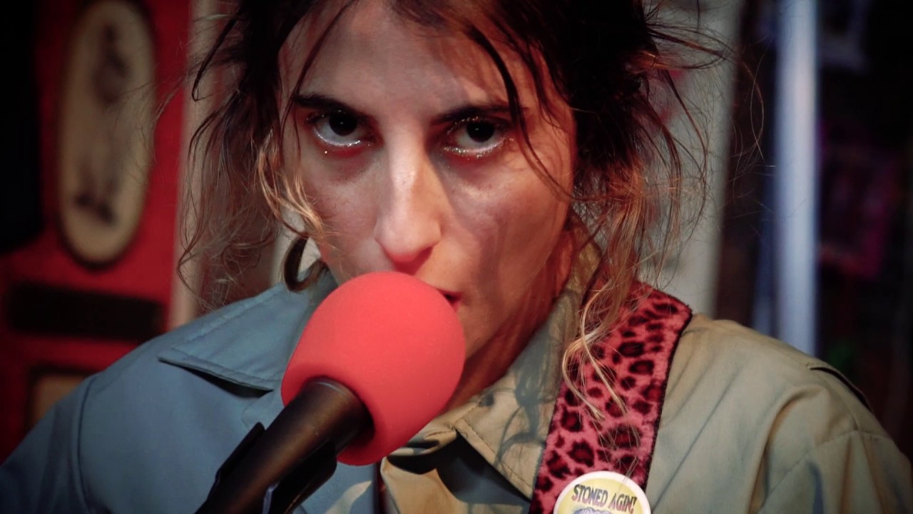 girls like you The Paranoyds - Bad Idea (Live on PressureDrop.tv)