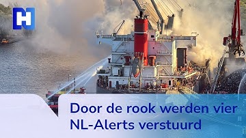 Beelden van het brandende schip in Amsterdam
