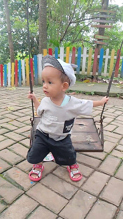 lagi mainan ayunan liat apa mahesa #jalanyangjauhjanganlupapulang #cutebaby #cute